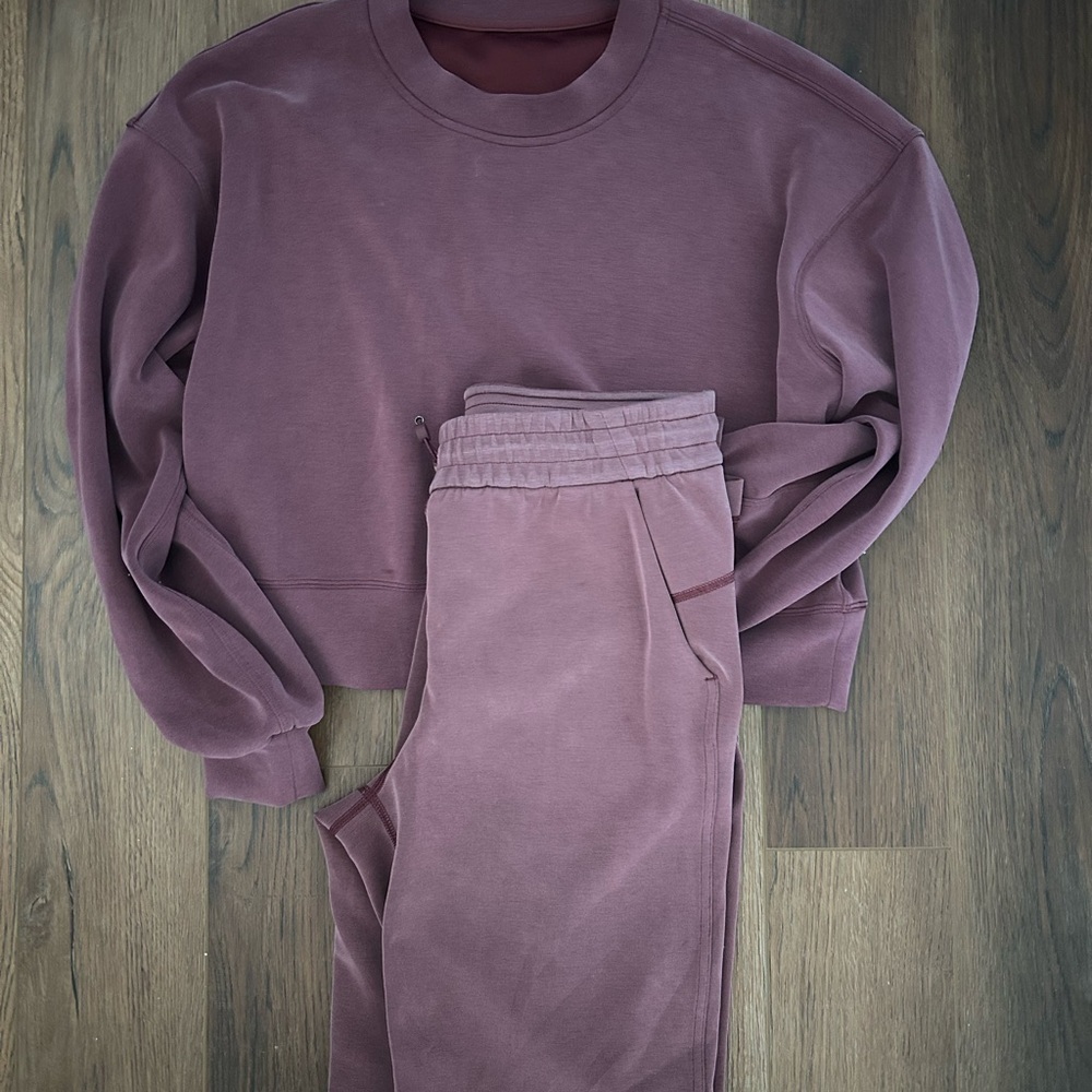 LIKE NEW Lululemon Red Merlot Softstreme Set